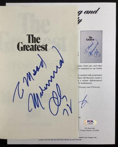 מוחמד עלי חתם על ספר האיגרוף הגדול ביותר 1972 - מגזיני איגרוף חתומים